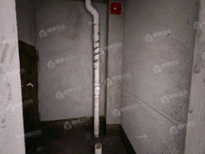 荣盛花语城3室2厅2卫103㎡