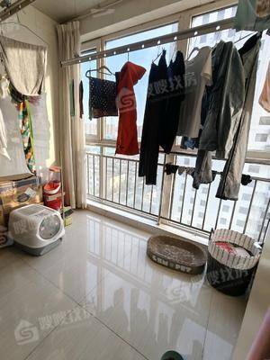 众和凤凰城2室2厅2卫95㎡