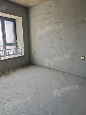 青海一品3室2厅2卫120㎡