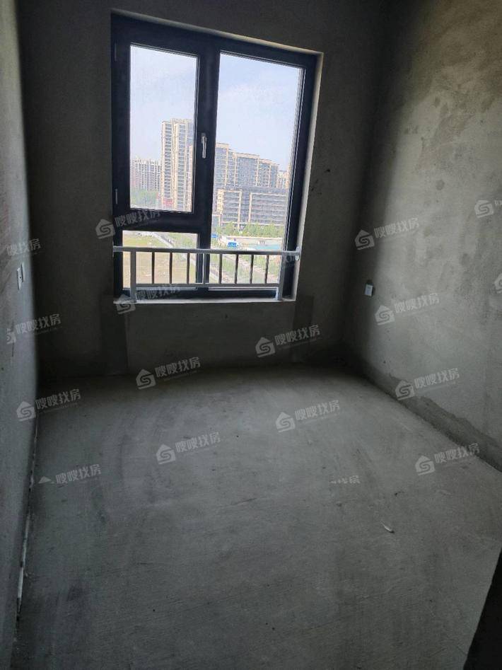 青海一品3室2厅2卫120㎡