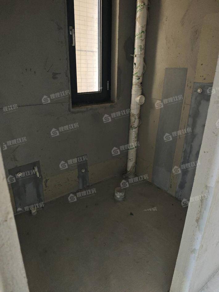 青海一品3室2厅2卫120㎡