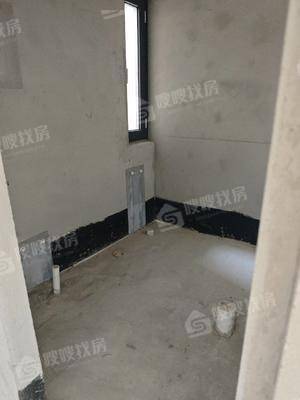 青海一品3室2厅2卫120㎡
