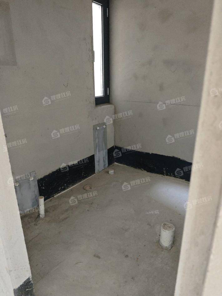 青海一品3室2厅2卫120㎡