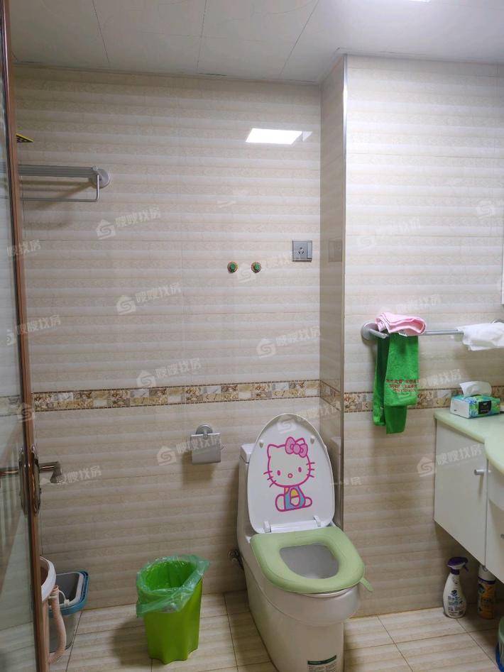 天成郡府西区3室2厅2卫135㎡