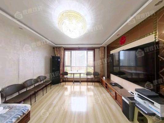 天成郡府东区3室2厅2卫142㎡