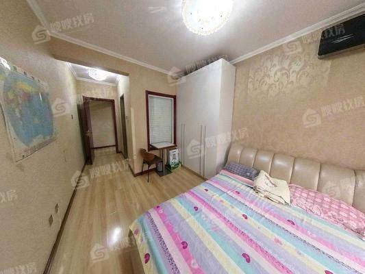 天成郡府东区3室2厅2卫142㎡