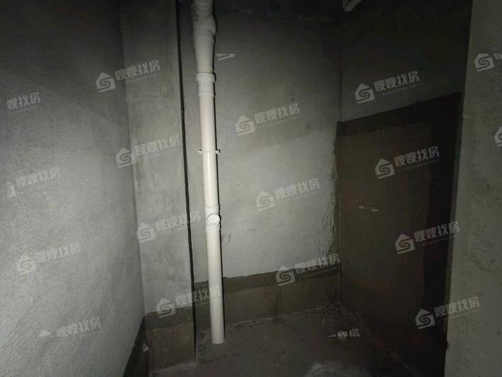 荣盛花语城3室2厅2卫106㎡