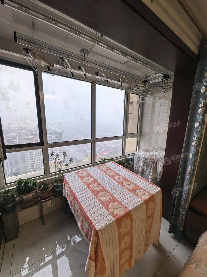 金域华城（金茂府）3室2厅1卫108㎡