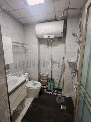 龙岸清华3室2厅1卫106㎡