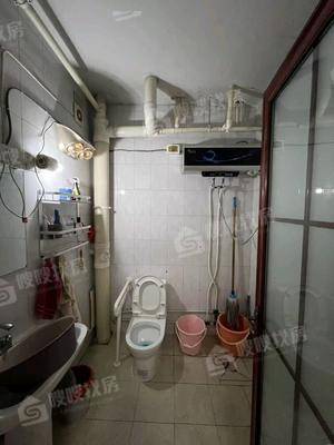 体育局宿舍3室2厅1卫111㎡