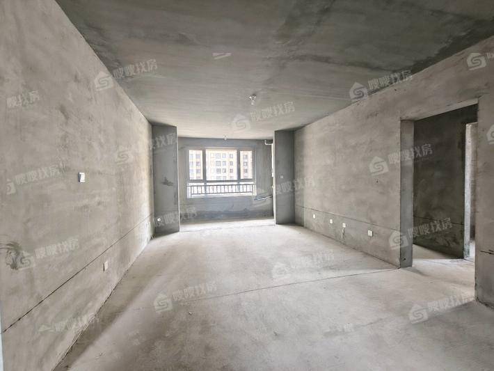 万泰丽景东区3室2厅2卫135㎡