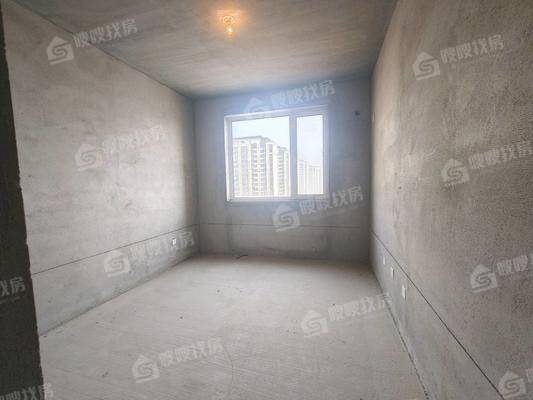 万泰丽景东区3室2厅2卫135㎡