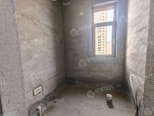 万泰丽景东区3室2厅2卫135㎡