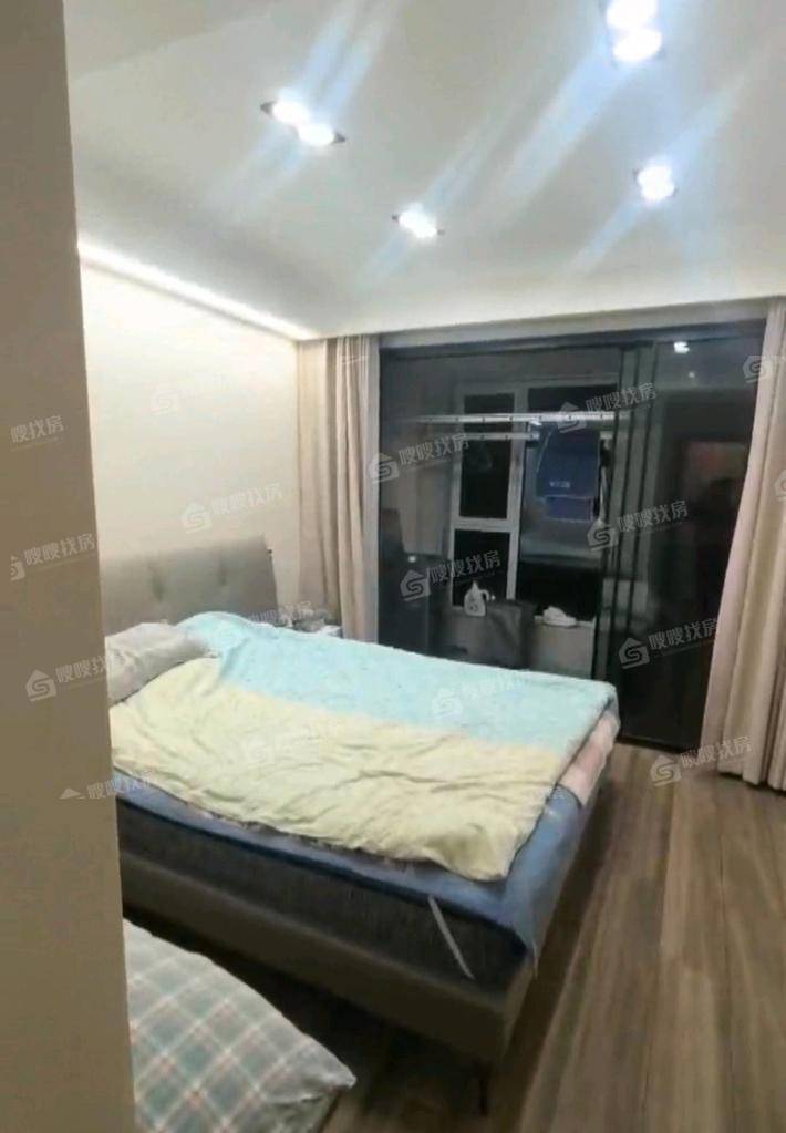 天成和园3室2厅2卫138㎡