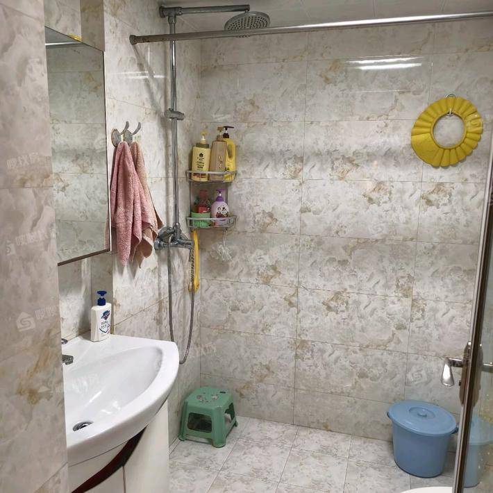 荣盛兰亭苑3室2厅2卫128㎡