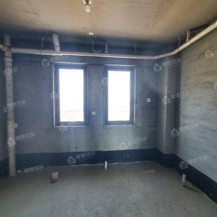 御湖公馆5室2厅4卫226㎡