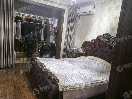 荣盛兰亭苑3室2厅2卫131㎡