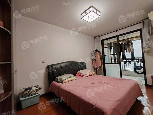 天成郡府东区3室2厅1卫130㎡