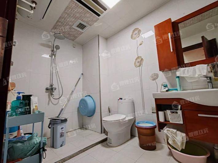 天成郡府东区3室2厅1卫130㎡