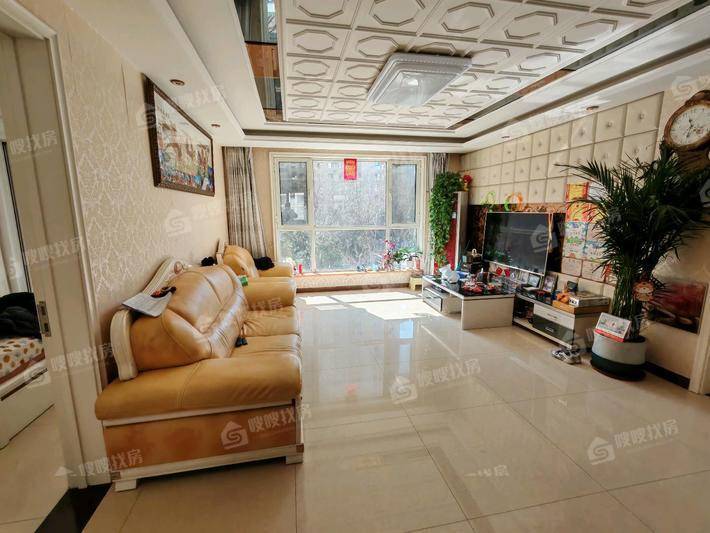 天成郡府东区3室2厅2卫136㎡