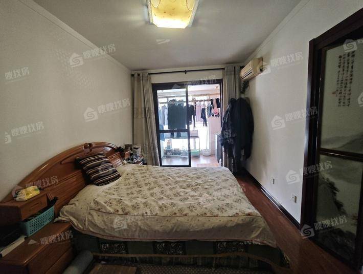 荣盛阿尔卡迪亚新儒苑4室2厅2卫159㎡