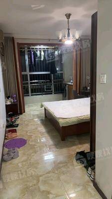 凤凰城（C区）3室2厅2卫135㎡