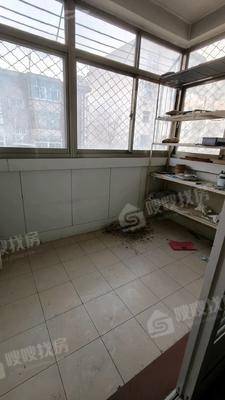 金阳小区3室2厅2卫144㎡