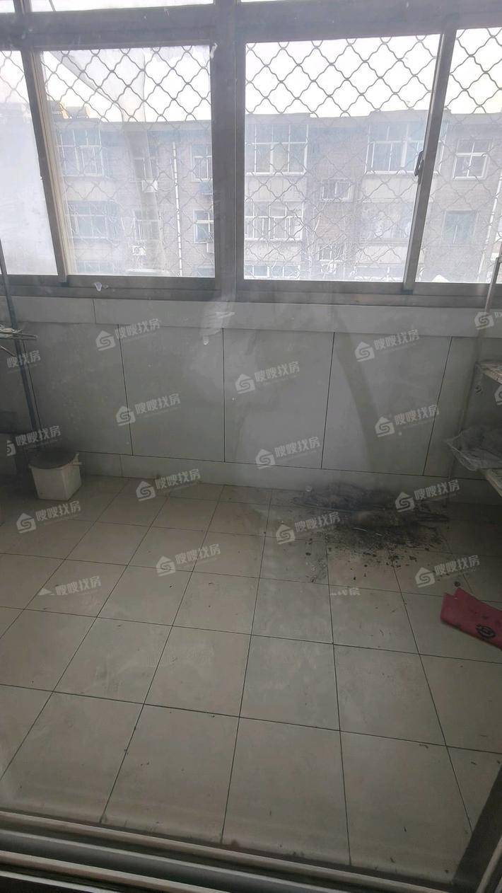 金阳小区3室2厅2卫144㎡