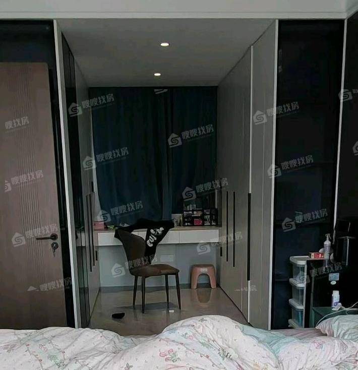 吾悦华府3室2厅1卫110㎡