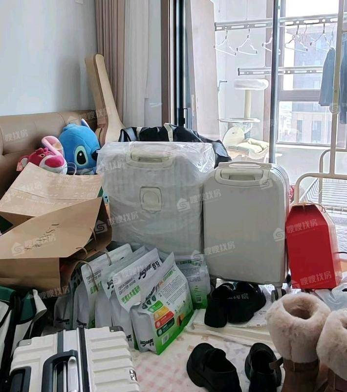 吾悦华府3室2厅1卫110㎡