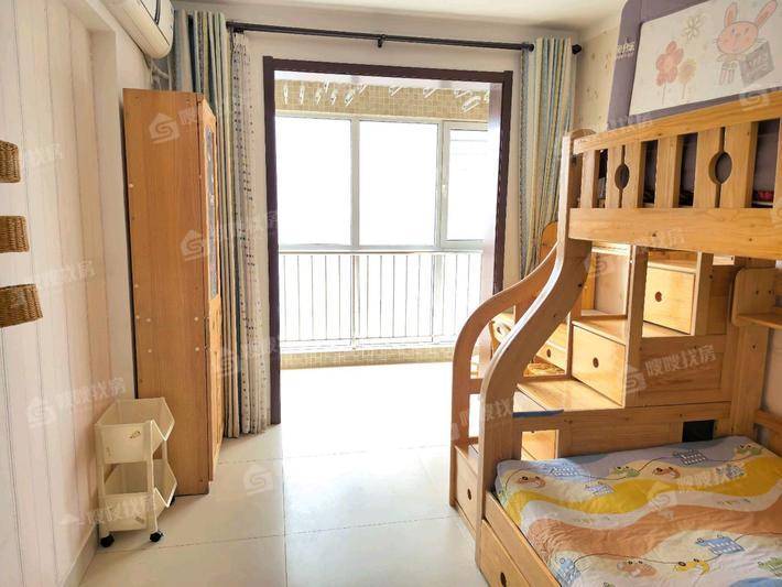 鼓楼上城西院3室2厅2卫135㎡