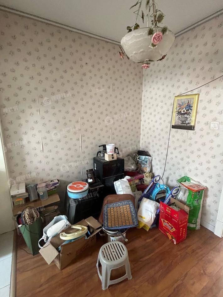 石油二部2室2厅1卫74㎡