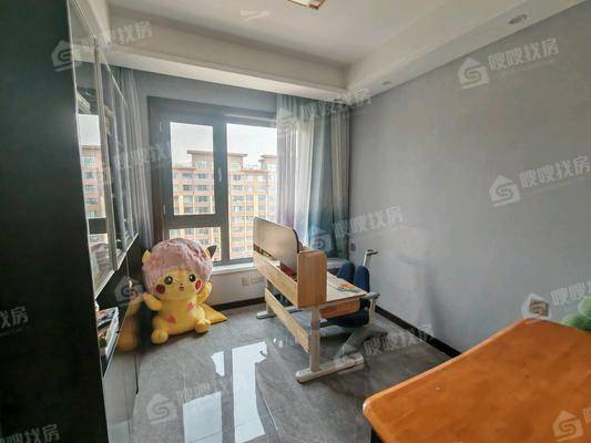 青海一品3室2厅2卫135㎡