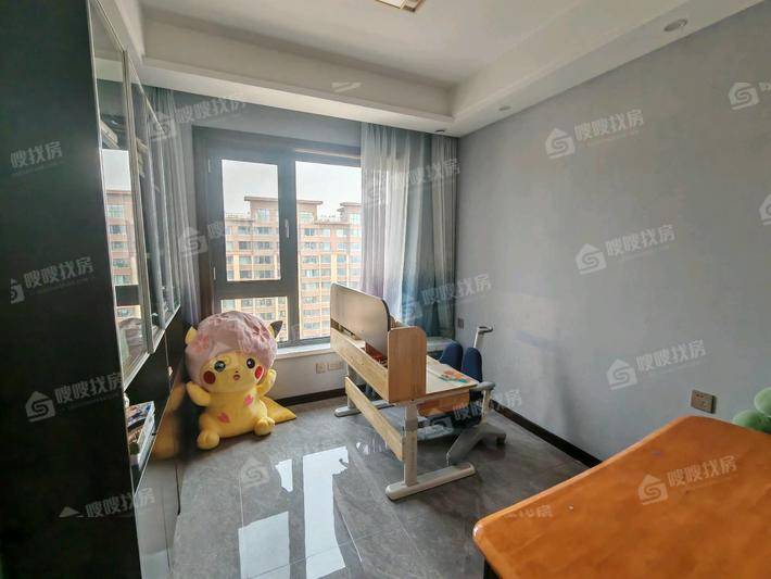 青海一品3室2厅2卫135㎡