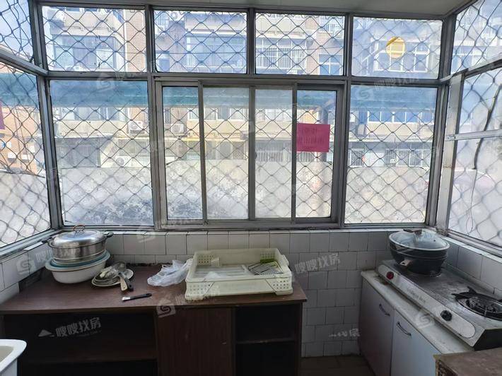 市医院宿舍3室2厅1卫95㎡
