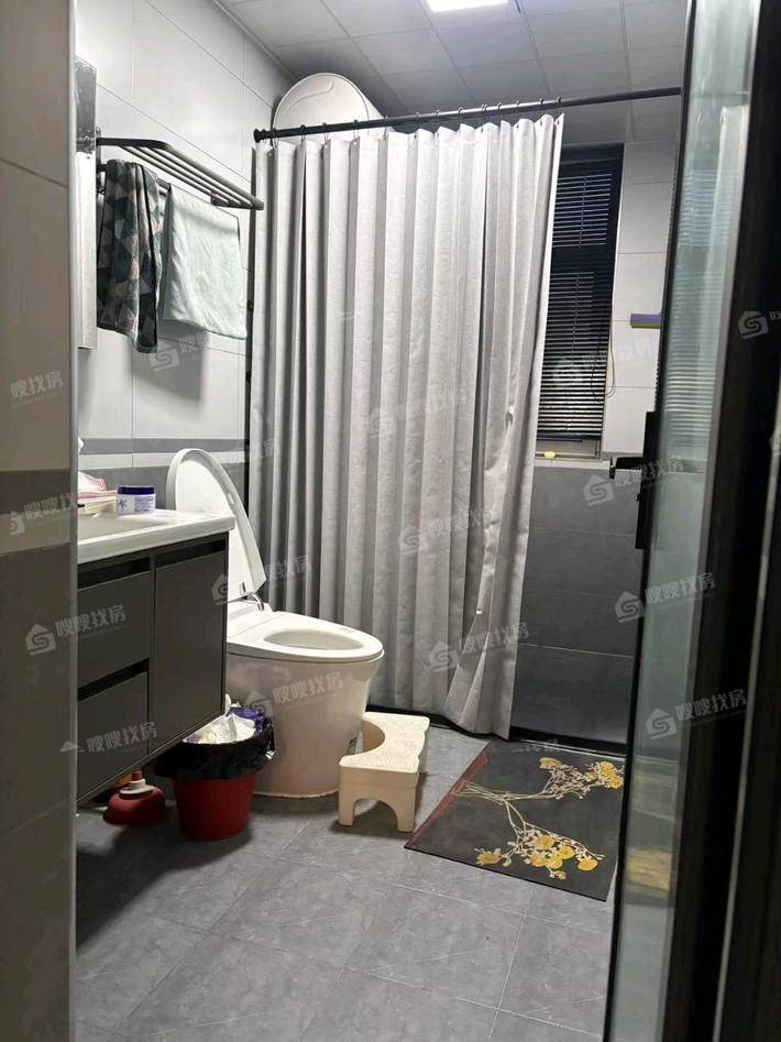三里家园3室2厅2卫129㎡
