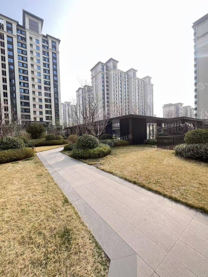 天成和园3室2厅2卫136㎡