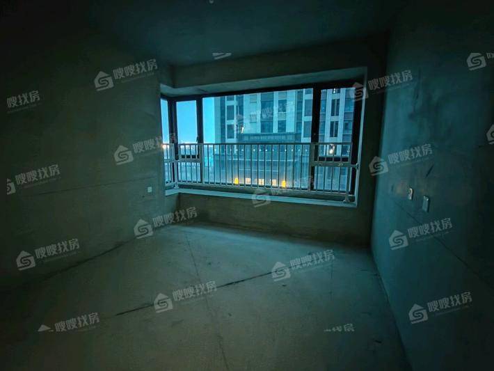 泰合荣盛华府（南区）3室2厅2卫139㎡