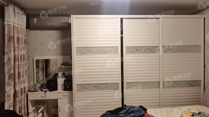 世纪金苑3室2厅2卫137㎡