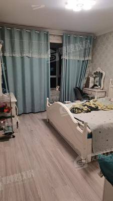 世纪金苑3室2厅2卫137㎡