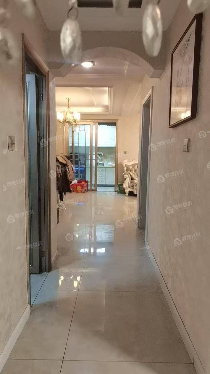 世纪金苑3室2厅2卫137㎡