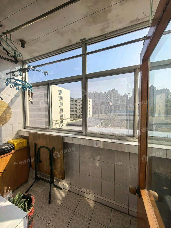 建设小区3室2厅1卫99㎡