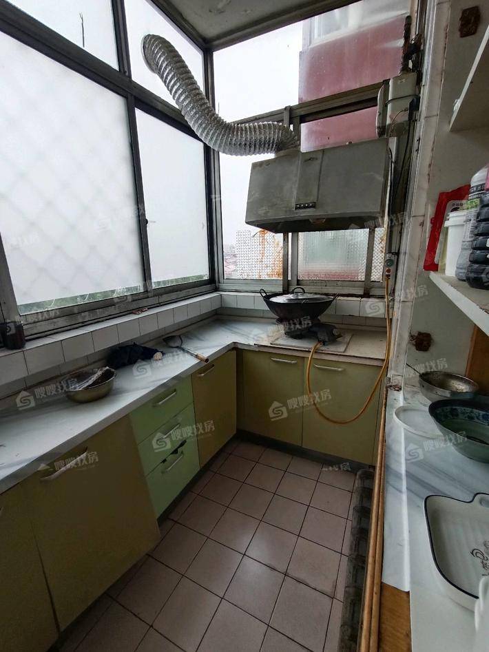 自来水公司宿舍楼2室1厅1卫67㎡