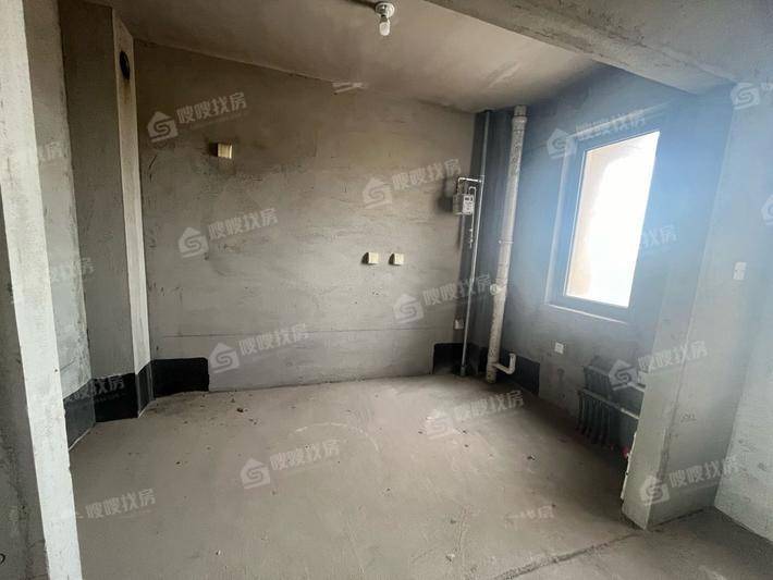御湖公馆5室2厅2卫227㎡