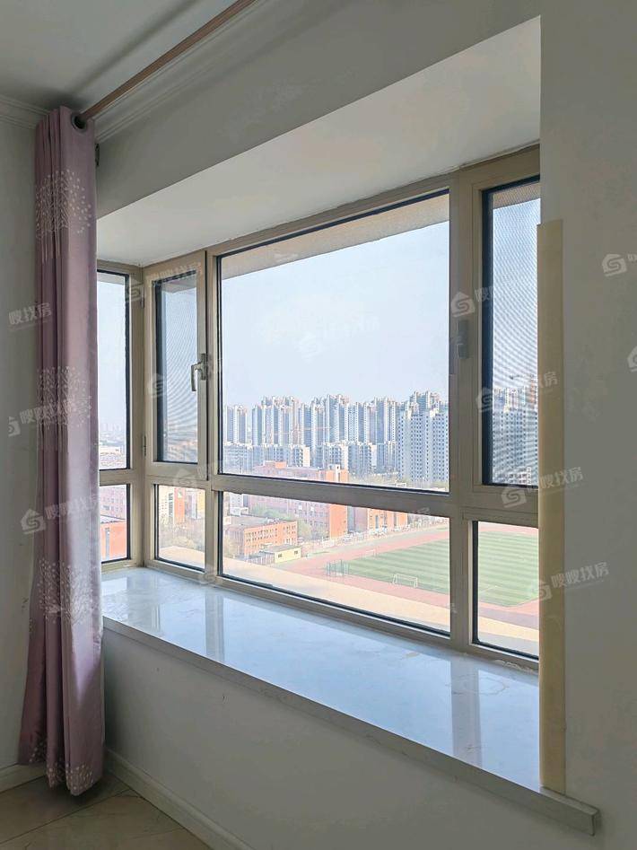 信友城市之光3室2厅2卫132㎡