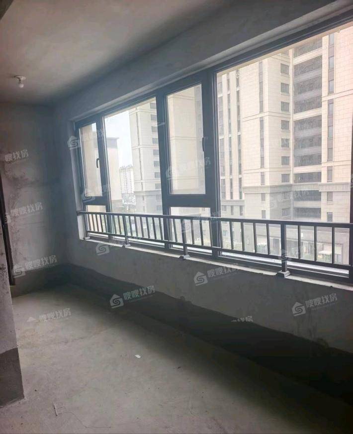 吾悦华府3室2厅2卫123㎡