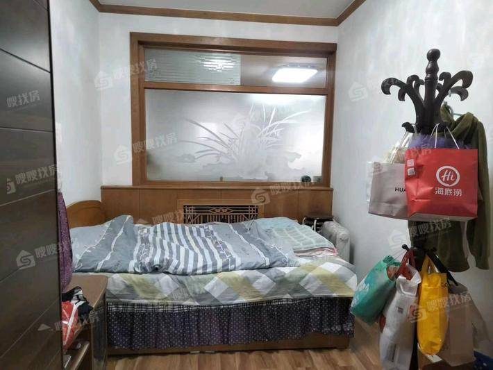 新华公安小区（六中）3室2厅2卫113㎡
