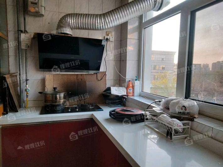 新华公安小区（六中）3室2厅2卫113㎡