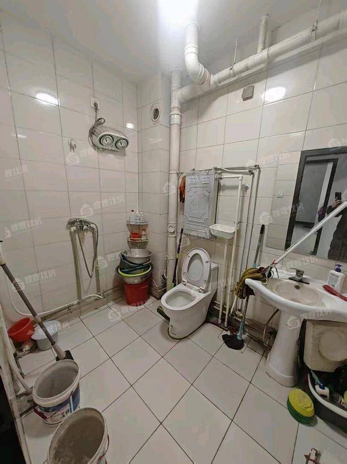 名园小区3室2厅2卫123㎡