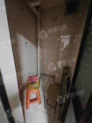 名园小区3室2厅2卫123㎡